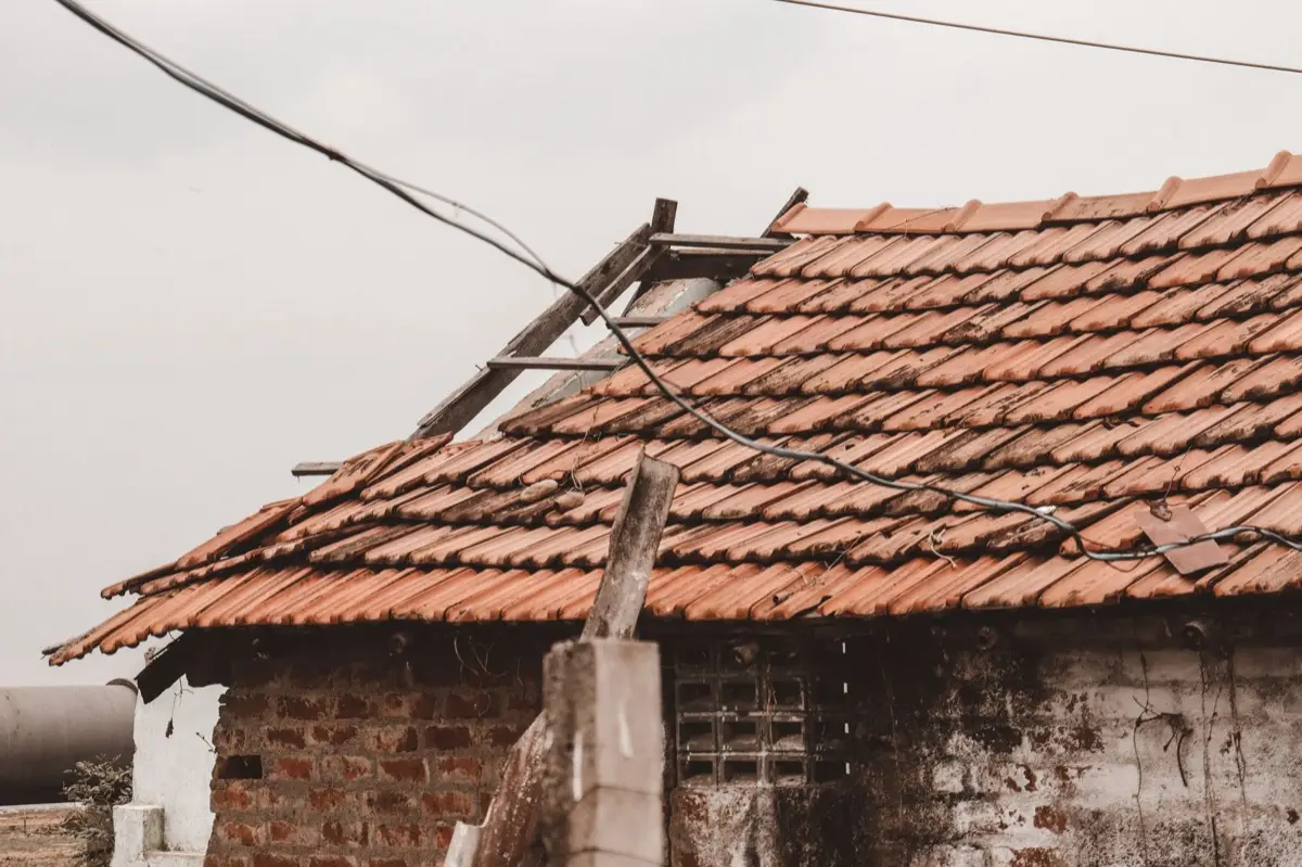 Wind Damage Roofing in Springfield, IL